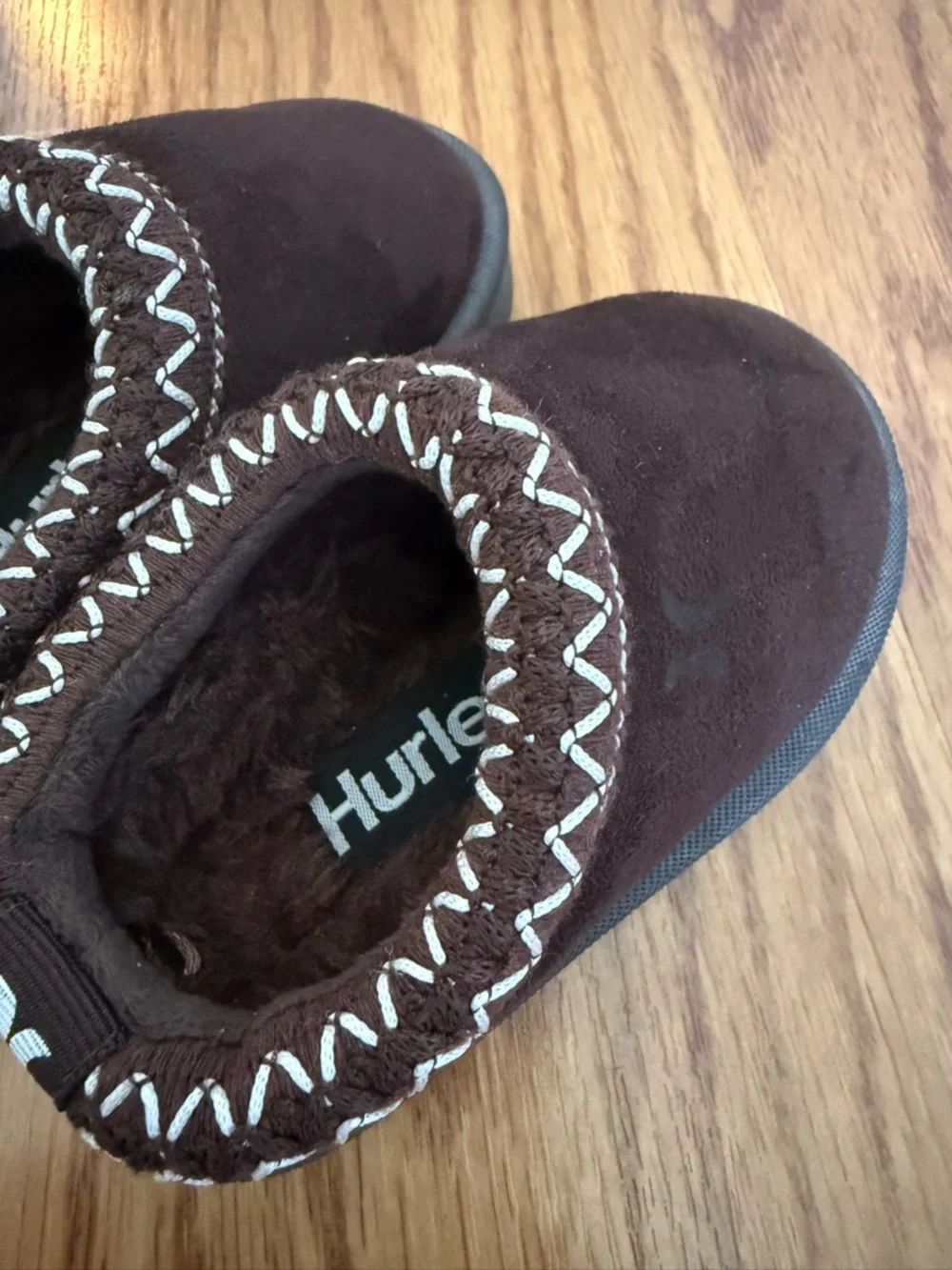 Hurley Kids Brown Plush-Lined Slip-On Slippers